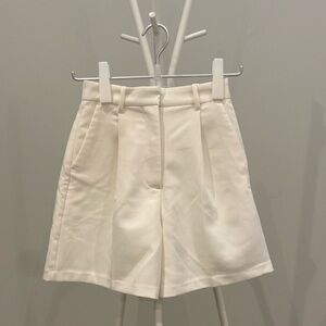 Abercrombie & Fitch Ivory Paper Bag Shorts